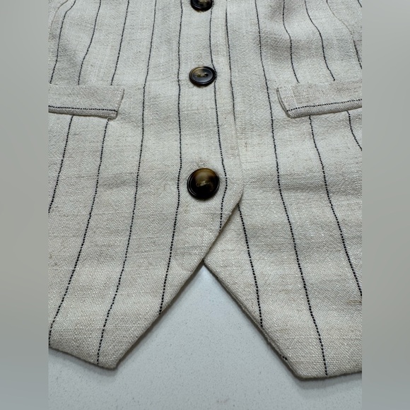 Monteau Linen Blend Vest with Black Stripes - Picture 3 of 8